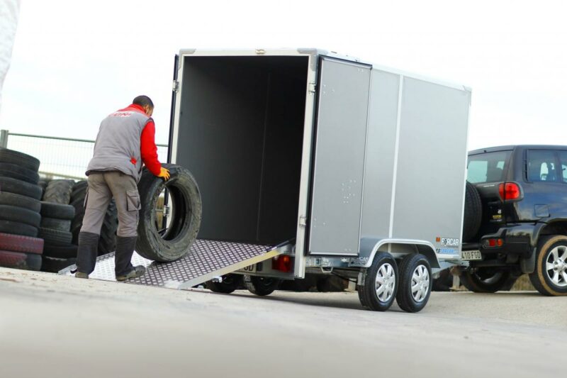Puerta tipo rampa remolque aluminio PH300