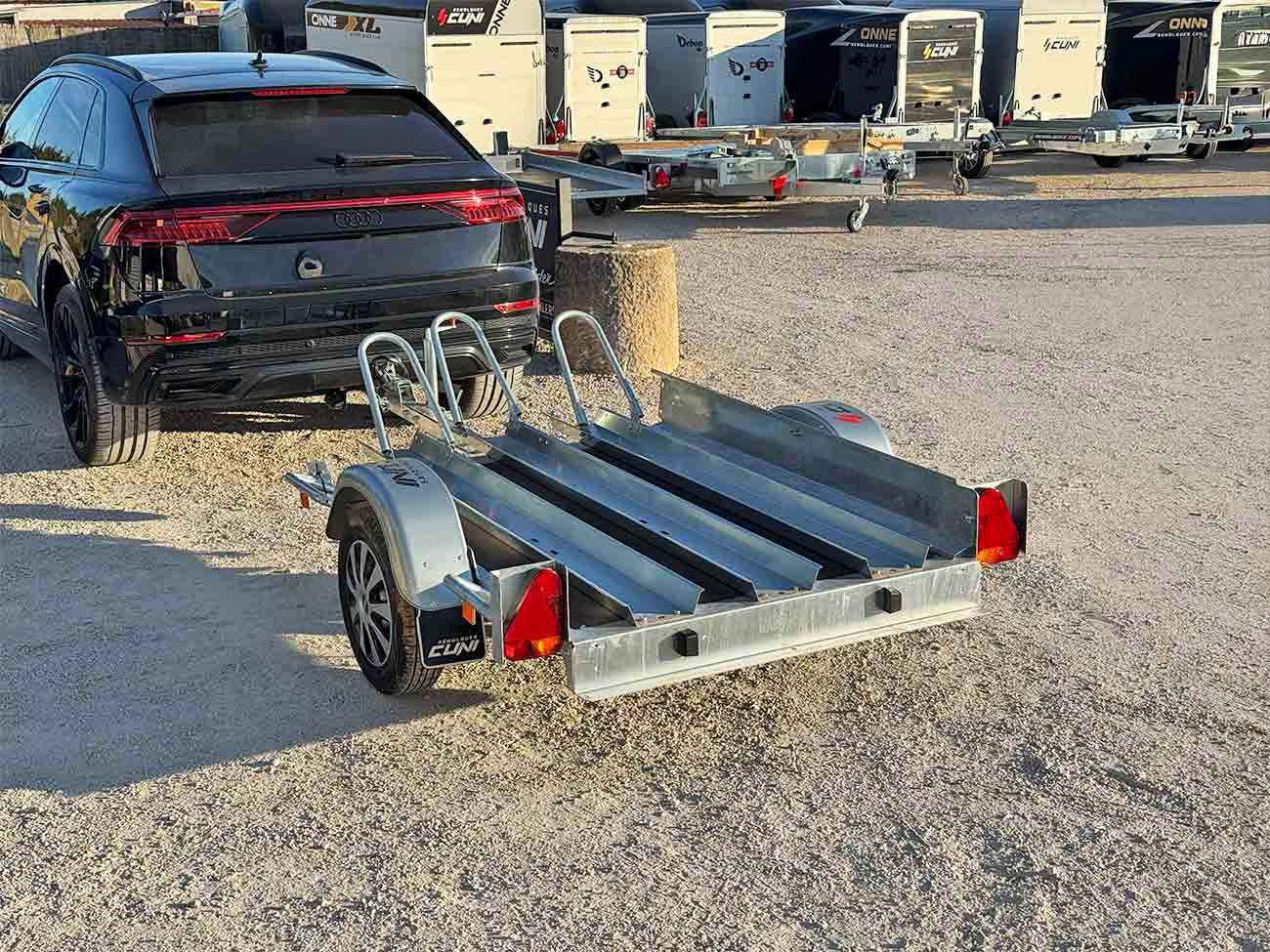 Remolque para 3 motos de alquiler 3 Remolque para 3 motos de alquiler - Imagen 2