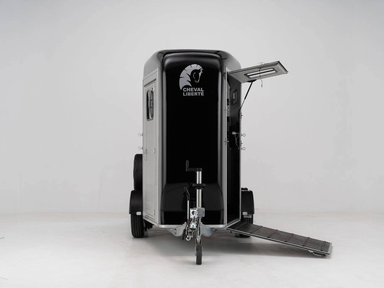 Remolque para 1 caballo y medio Touring One 12 Remolque para 1 caballo y medio Touring One - Imagen 11