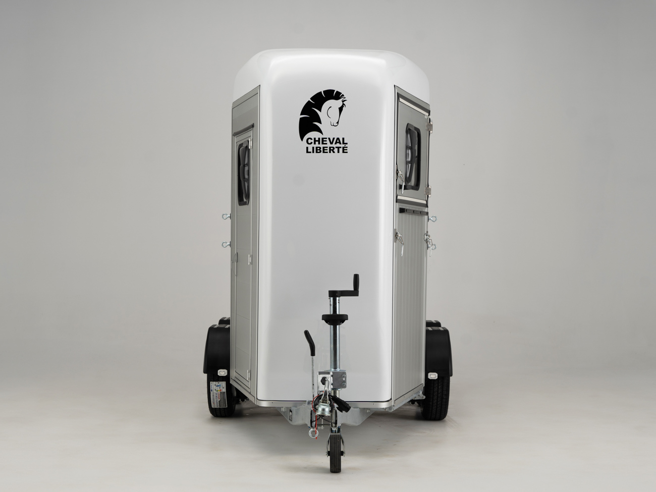 Remolque para 1 caballo y medio Touring One 11 Remolque para 1 caballo y medio Touring One - Imagen 10