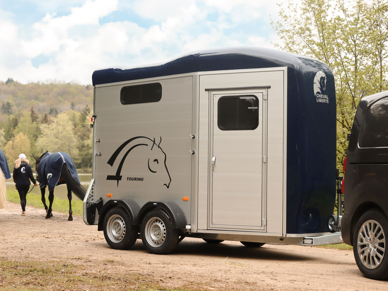 remolque caballos touring jumping cheval liberte cuni 6