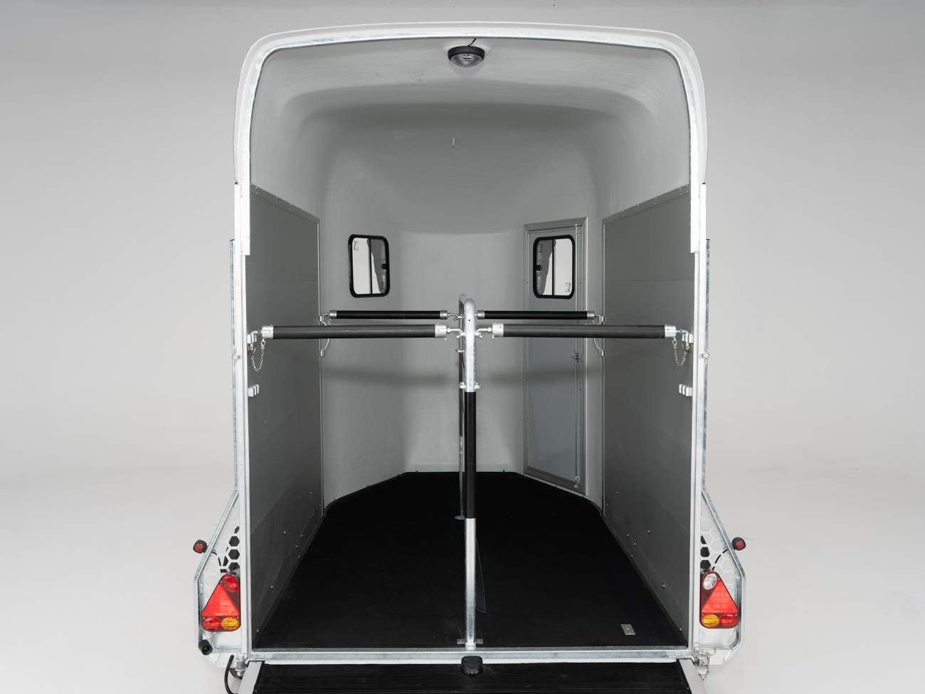 Remolque van para 2 caballos Gold ORIGINS 20 Remolque van para 2 caballos Gold ORIGINS - Imagen 19