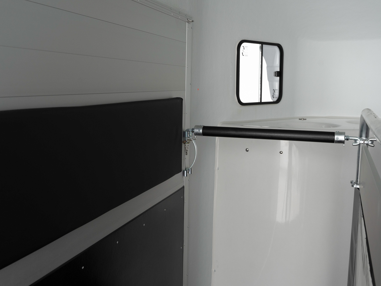 Remolque van para 2 caballos Gold ORIGINS 27 Remolque van para 2 caballos Gold ORIGINS - Imagen 26