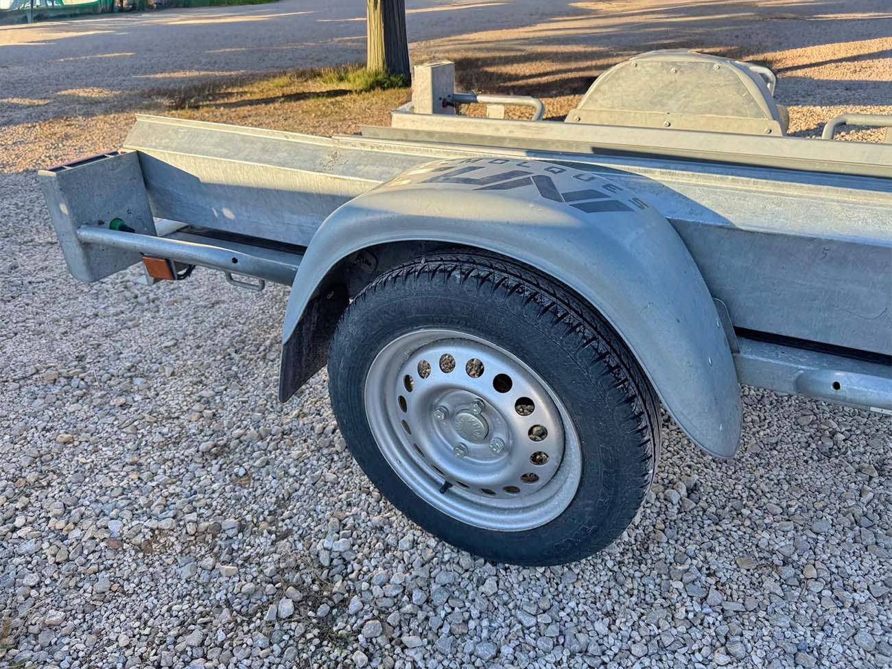 Remolque para tres motos SEGUNDA MANO 4 Remolque para tres motos SEGUNDA MANO - Imagen 3