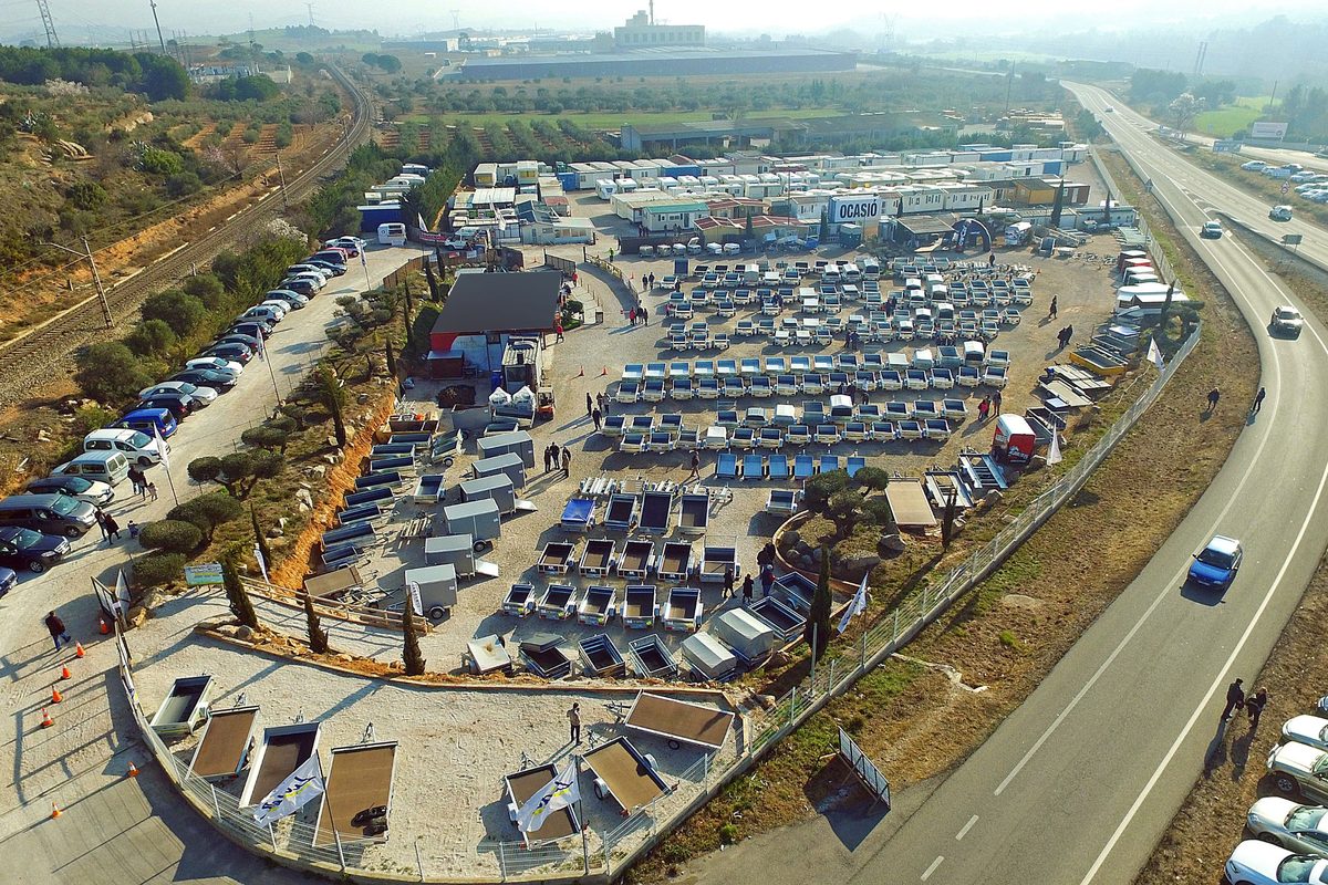 Vista aérea de la tienda de Remolques Cuni en L'Espluga de Francolí