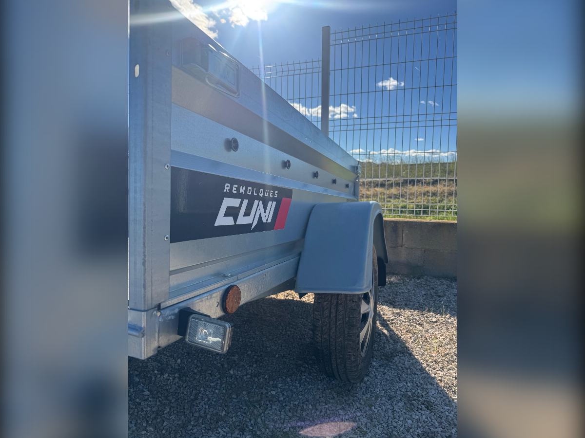 Remolque de carga CUNI 170 de outlet